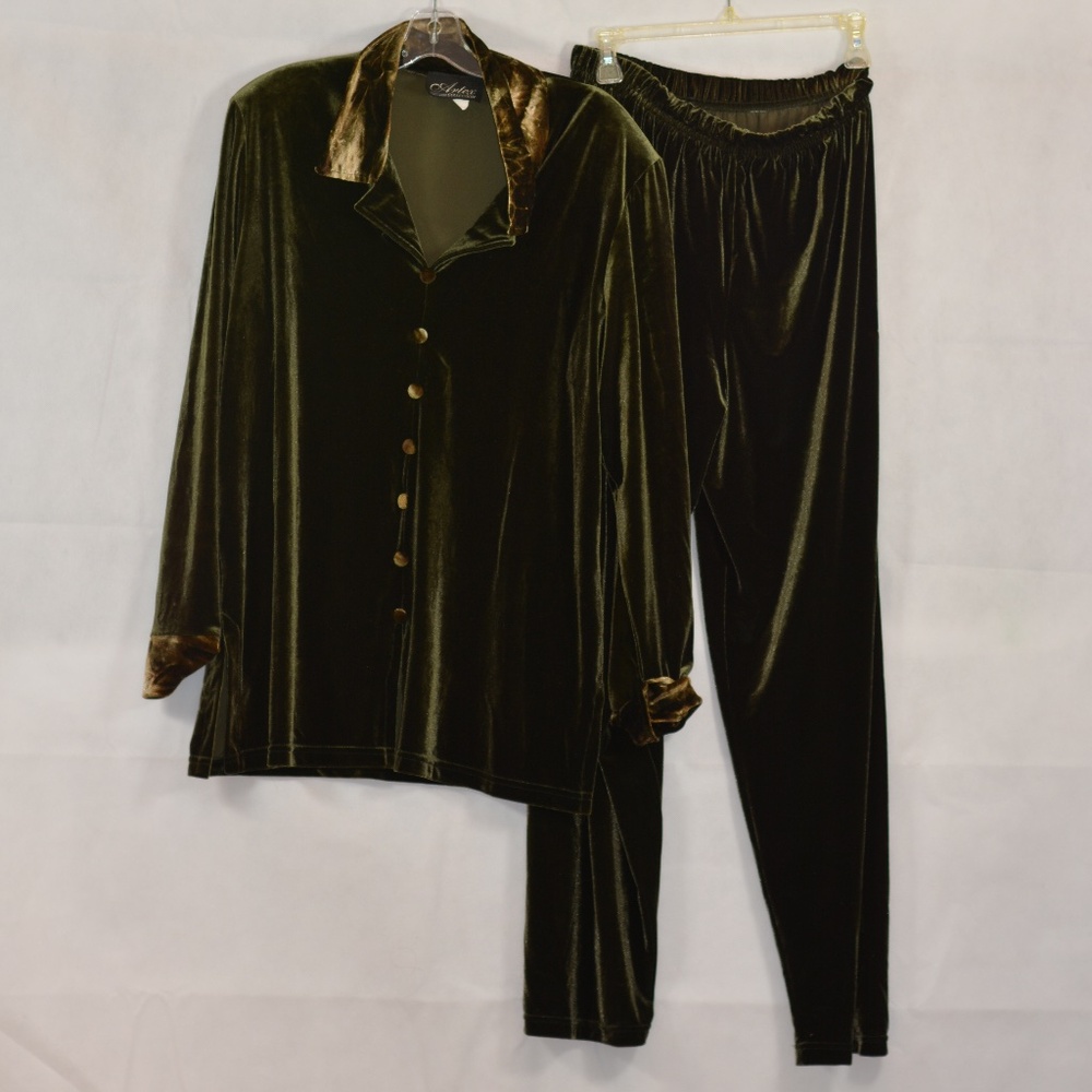 Stetchy Velvet Top/Pants Art SZ L
